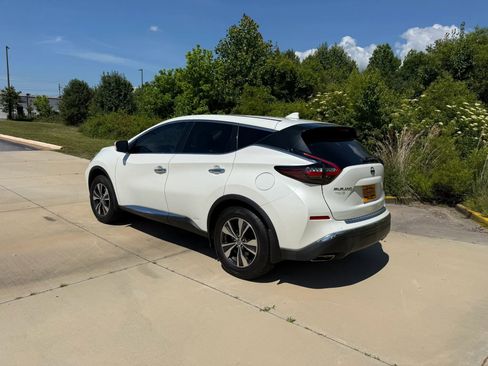 Used 2019 Nissan Murano S FWD image 3