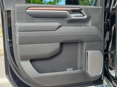 Used 2025 GMC Sierra 3500 Denali w/ Denali Reserve Package AWD/4WD image 15