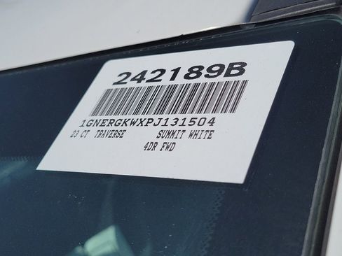 Used 2023 Chevrolet Traverse LT image 30