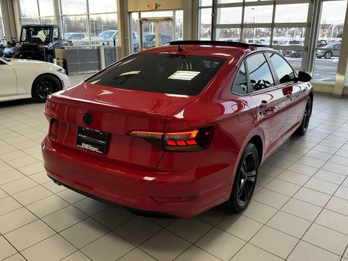 Used 2019 Volkswagen Jetta R-Line w/ R-Line Cold Weather Package image 70