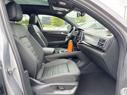 New 2025 Volkswagen Atlas Cross Sport SEL R-Line image 20