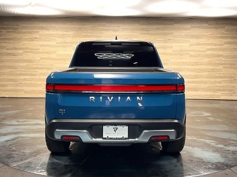 Used 2025 Rivian R1T Adventure image 12