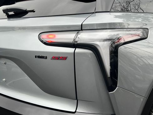 Used 2025 Chevrolet Blazer EV SS image 6