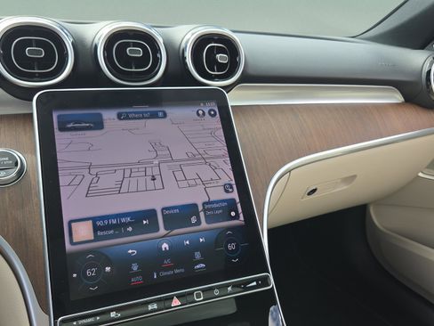 Used 2023 Mercedes-Benz C 300 Sedan image 23