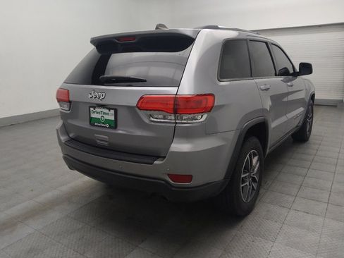 Used 2019 Jeep Grand Cherokee Laredo w/ 18" Wheel & 8.4" Radio Group RWD image 9