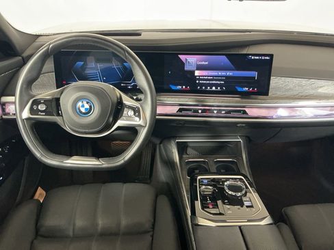Certified 2024 BMW i7 eDrive50 image 11