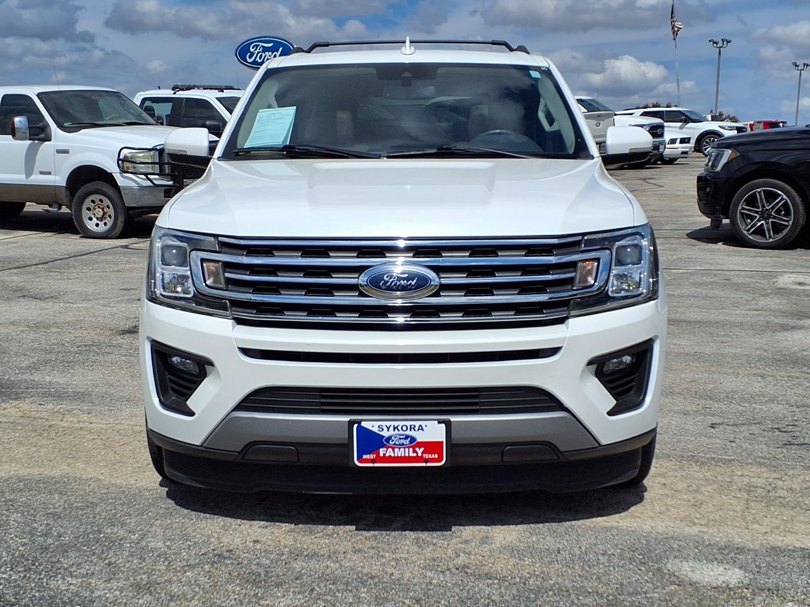 Used 2020 Ford Expedition Max XLT w/ Equipment Group 202A RWD image 2