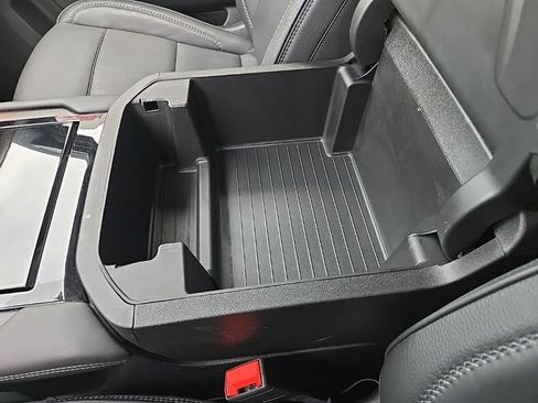 Used 2025 GMC Yukon Denali image 71