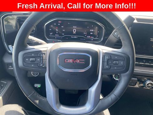 Used 2025 GMC Sierra 2500 SLT AWD/4WD image 5