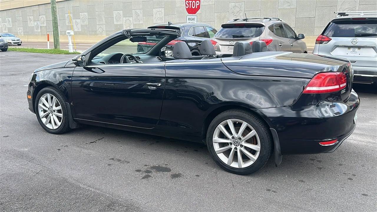 Used 2015 Volkswagen Eos Komfort FWD image 9