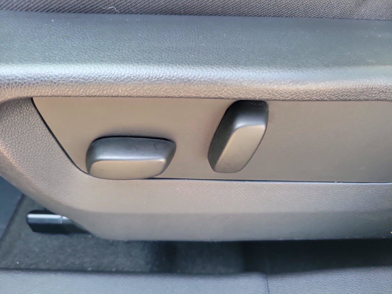 Used 2023 Buick Envision Avenir AWD/4WD image 21