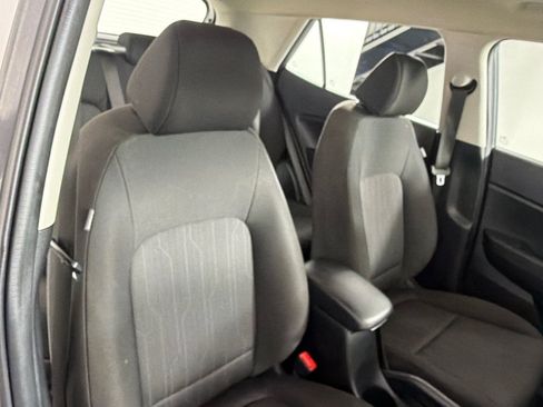 Used 2026 Hyundai Venue SE FWD image 22