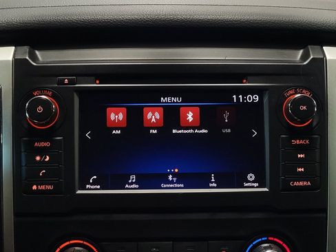 Used 2019 Nissan Titan SV RWD image 25