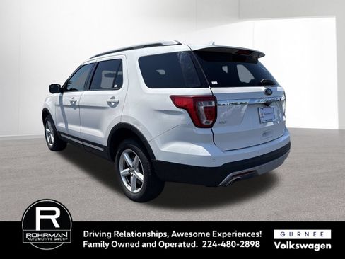 Used 2016 Ford Explorer XLT w/ Equipment Group 202A AWD/4WD image 7