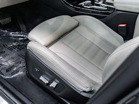 Used 2019 BMW X3 xDrive30i w/ Driving Assistance Package image 9