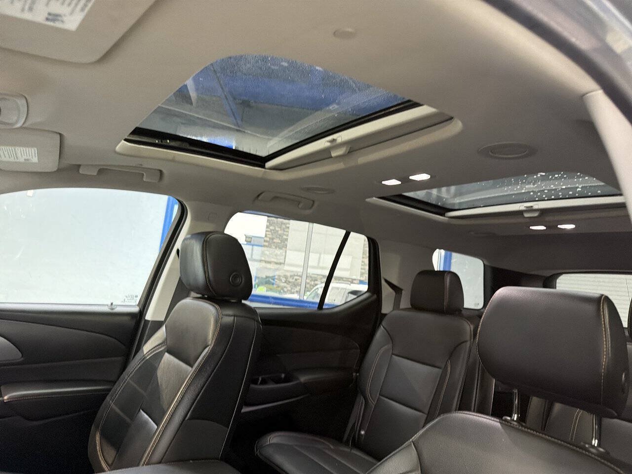 Used 2019 Chevrolet Traverse Premier AWD/4WD image 16