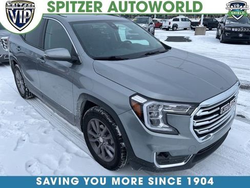 Used 2023 GMC Terrain SLT image 1