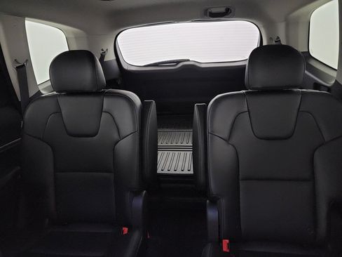 Used 2024 Kia Telluride S w/ S Sunroof Package FWD image 12