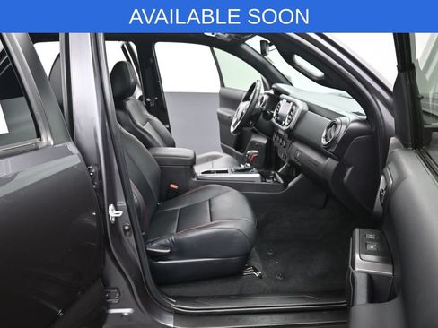Used 2022 Toyota Tacoma TRD Pro AWD/4WD image 33