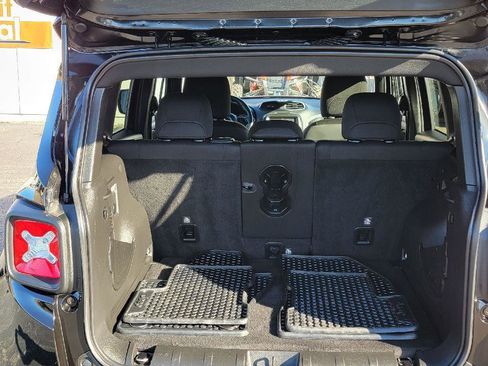 Used 2022 Jeep Renegade Altitude w/ Convenience Group image 25