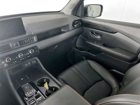 Certified 2023 Honda Pilot TrailSport image 24