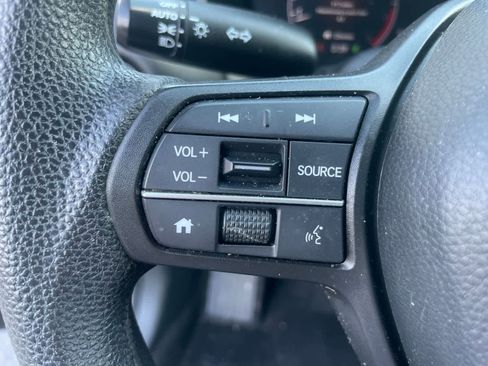 Used 2023 Honda HR-V LX image 13