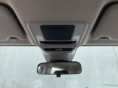 Used 2025 Honda HR-V LX image 14