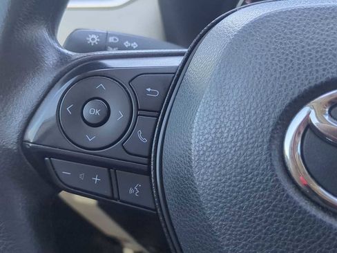 Used 2022 Toyota RAV4 XLE image 24