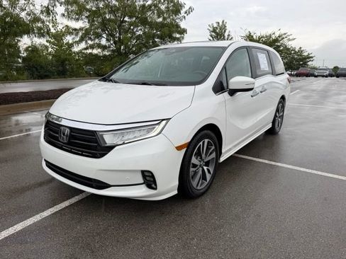 Used 2023 Honda Odyssey Touring image 3