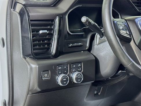 Used 2024 GMC Sierra 2500 AT4 w/ AT4 Premium Plus Package image 8