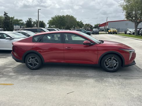 New 2026 Kia K4 LXS FWD image 3