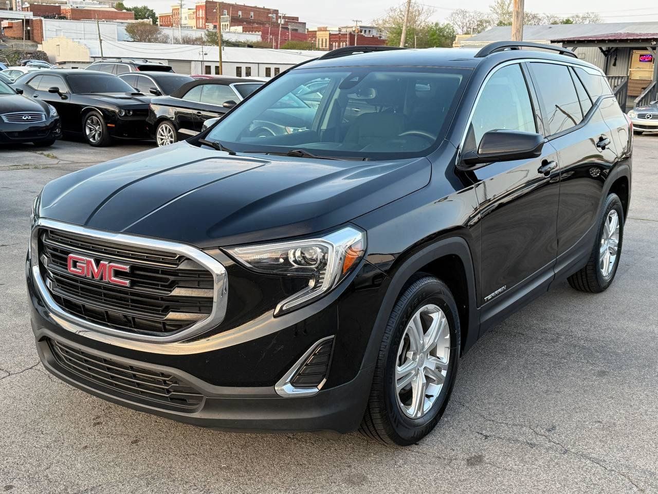 Used 2020 GMC Terrain SLE w/ Driver Convenience Package FWD image 6