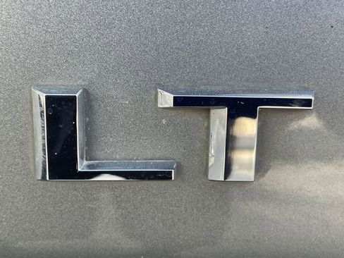 Used 2023 Chevrolet Silverado 1500 LT image 30