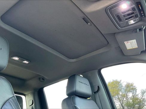 Used 2022 GMC Sierra 2500 Denali w/ Denali Ultimate Package image 27