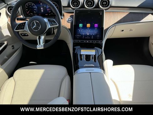 Used 2025 Mercedes-Benz C 300 4MATIC Sedan image 15