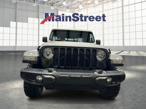 Used 2023 Jeep Gladiator Sport image 8