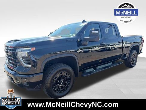 Used 2024 Chevrolet Silverado 2500 LTZ w/ LTZ Plus Package AWD/4WD image 3