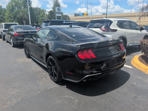 Used 2020 Ford Mustang GT w/ Black Accent Package RWD image 3