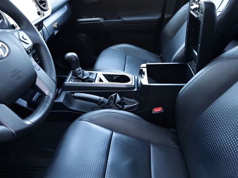 Certified 2022 Toyota Tacoma TRD Sport w/ TRD Premium Sport Package image 38