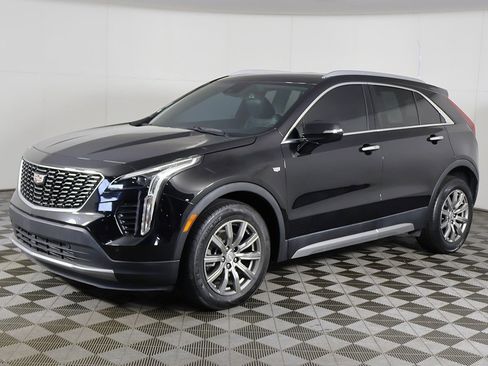 Used 2022 Cadillac XT4 Premium Luxury w/ Safety Alert Package image 6