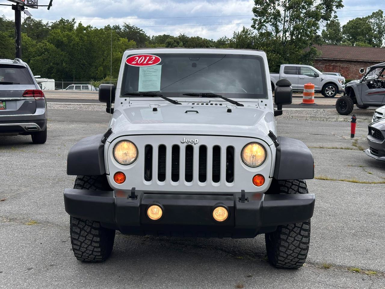 Used 2012 Jeep Wrangler Unlimited Rubicon w/ Connectivity Group AWD/4WD image 2