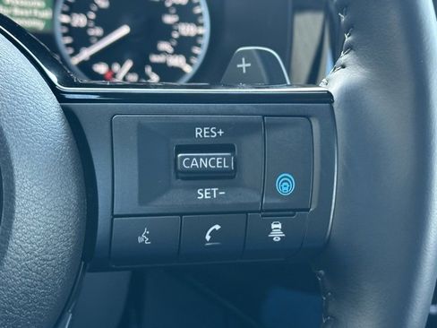 Certified 2025 Nissan Pathfinder SL w/ SL Premium Package image 39