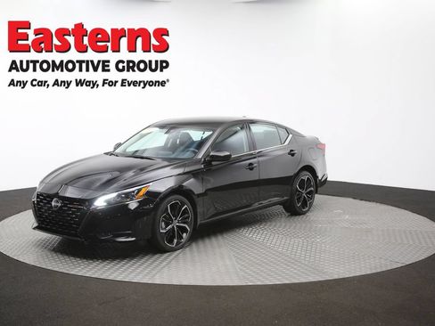 Used 2023 Nissan Altima 2.5 SR AWD/4WD image 59