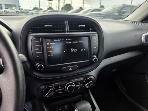 Used 2024 Kia Soul LX w/ Option Group 015 FWD image 23