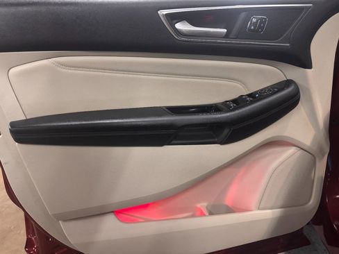 Used 2017 Ford Edge Titanium w/ Equipment Group 301A image 29