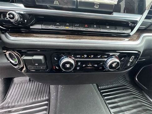 New 2026 GMC Sierra 1500 Elevation image 16