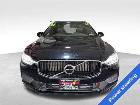 Used 2021 Volvo XC60 T5 Momentum AWD/4WD image 2