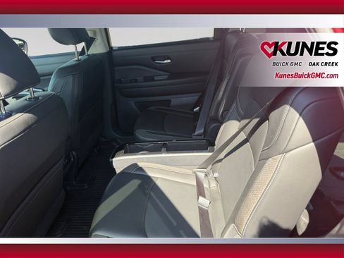 Used 2024 Nissan Pathfinder SL w/ SL Premium Package AWD/4WD image 32