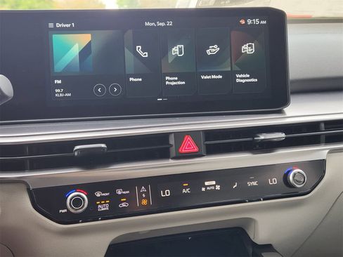 New 2026 Kia Sorento S w/ S Panoramic Sunroof Package image 16