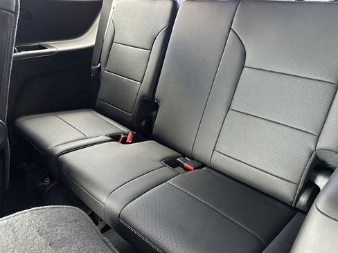 New 2025 Chevrolet Traverse LT w/ Enhanced Driving Package image 16